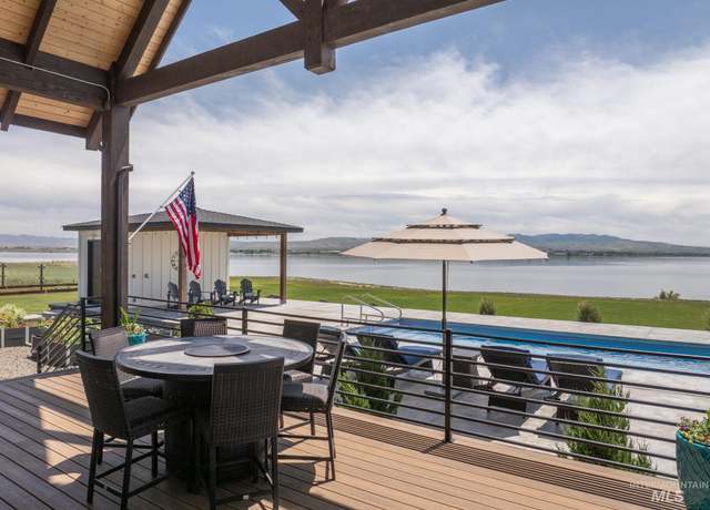 Property at 281 Lakeshore Dr, American Falls, ID 83211, 5 beds, 4 baths