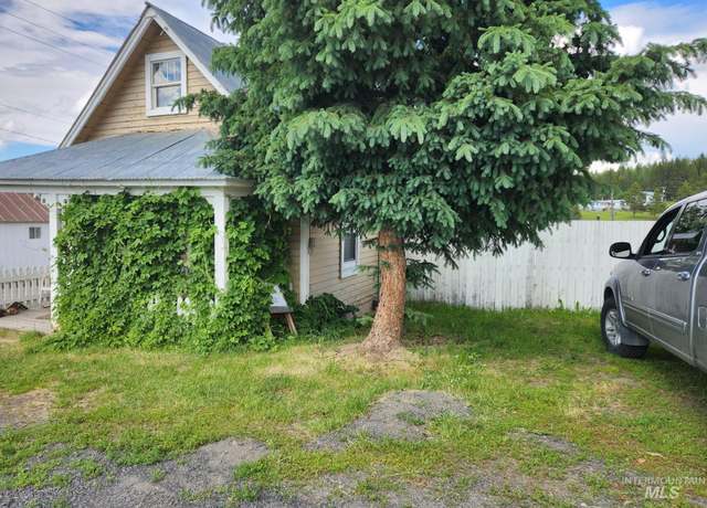 Property at 301 Main St, Elk City, ID 83525, 3 beds, 1 bath