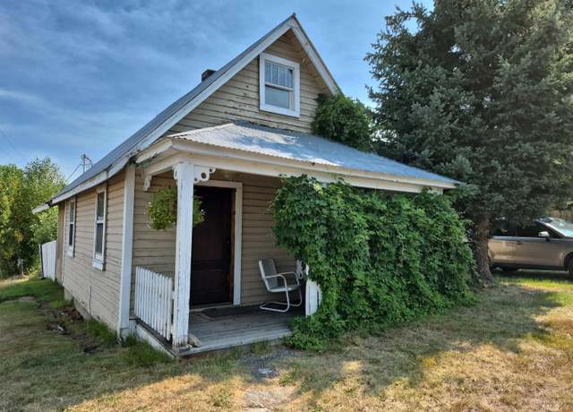 Property at 301 Main St, Elk City, ID 83525, 3 beds, 1 bath