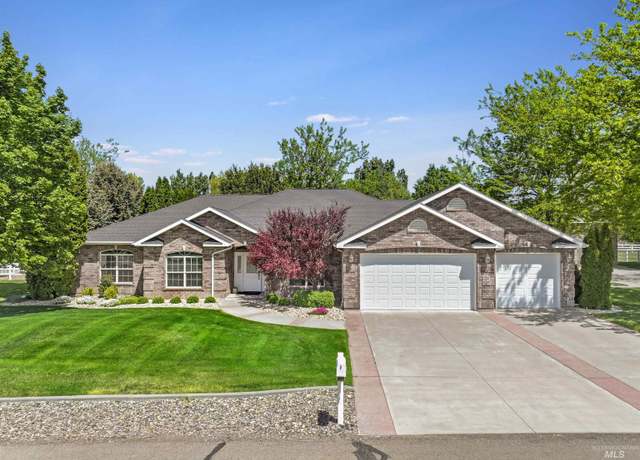 Property at 3512 E 3980 N, Kimberly, ID 83341, 4 beds, 2.5 baths