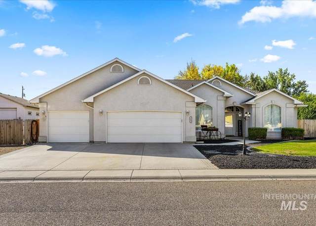 Property at 1609 E Nebraska, Nampa, ID 83686, 3 beds, 2.5 baths