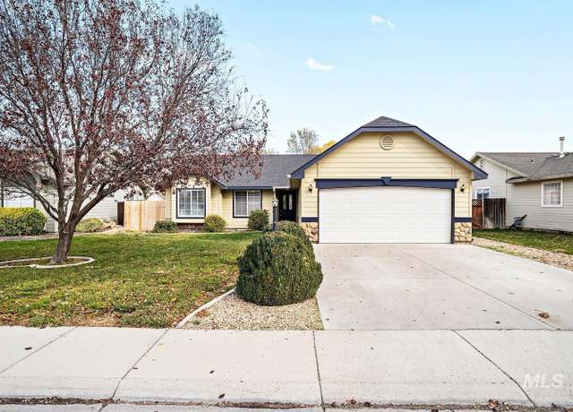 Property at 520 Arrowhead Dr, Nampa, ID 83686, 3 beds, 2 baths