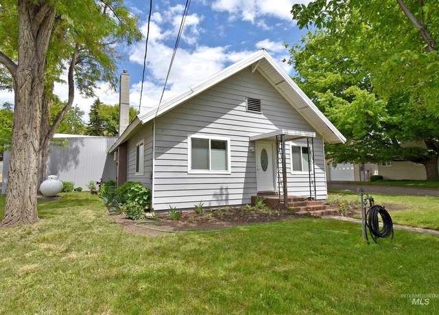 Property at 2107 Villard St, Pomeroy, WA 99347, 2 beds, 1 bath