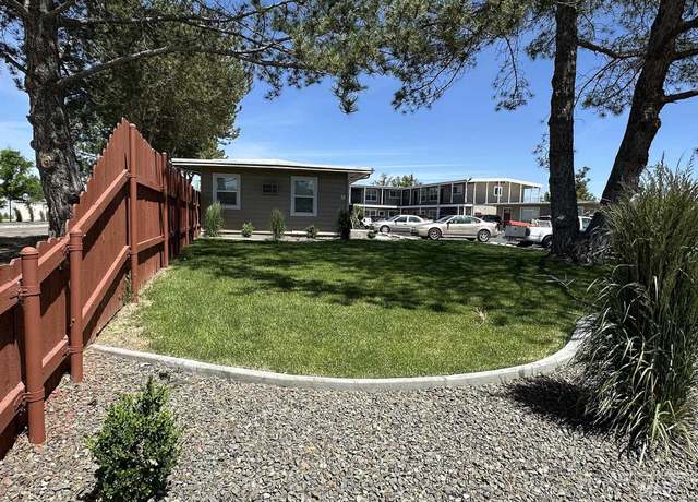 Property at 305 NW 8th Ave, Ontario, OR 97914