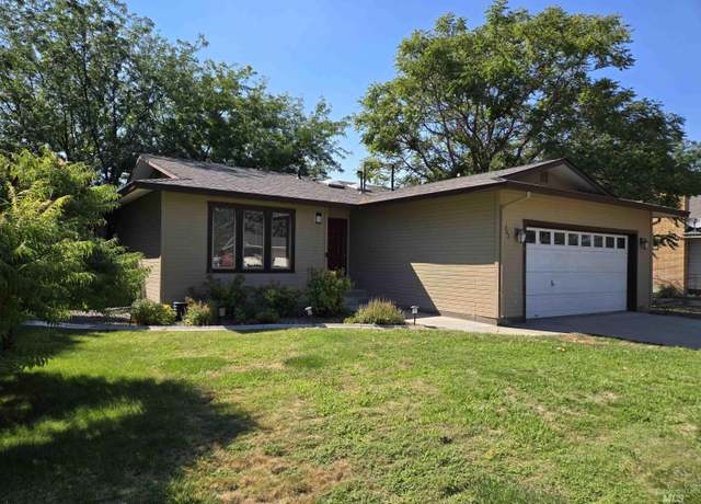 Property at 247 SW 13th St, Ontario, OR 97914, 3 beds, 2 baths
