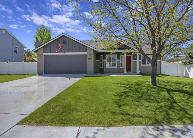 Property at 1301 W 14th Avenue East, Jerome, ID 83338, 3 beds, 2 baths