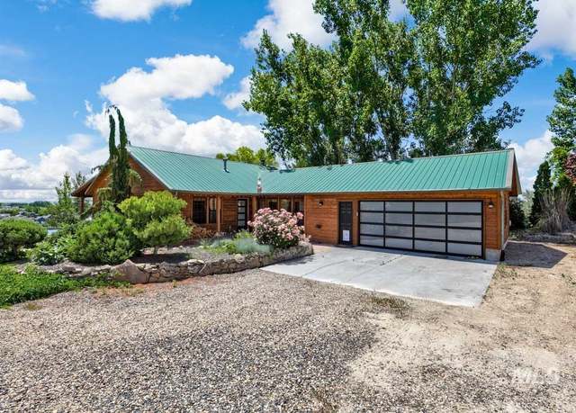 Property at 8315 Elk Ridge Ln, Middleton, ID 83644, 4 beds, 3 baths