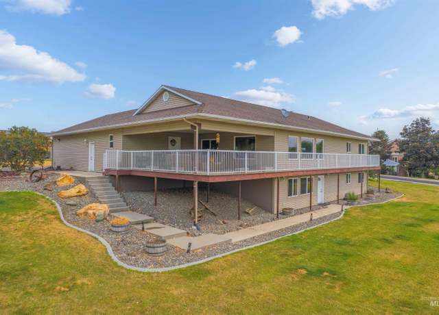 Property at 1468 N Viewpoint Dr, Lewiston, ID 83501, 4 beds, 3 baths