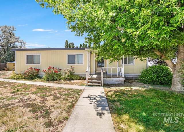 Property at 943 N 200 W, Rupert, ID 83350, 3 beds, 2 baths