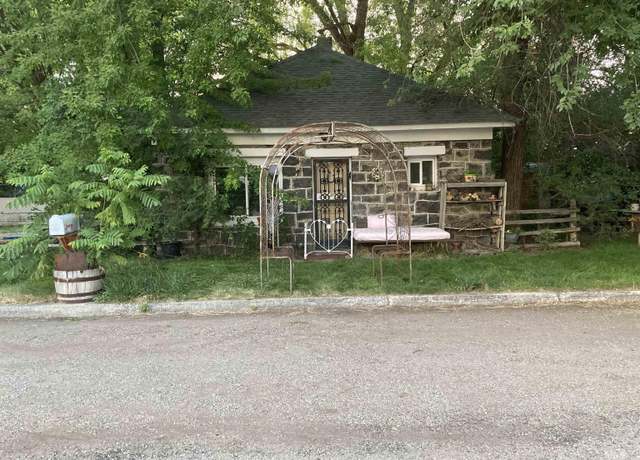 Property at 309 E E C St, Shoshone, ID 83352, 3 beds, 2 baths