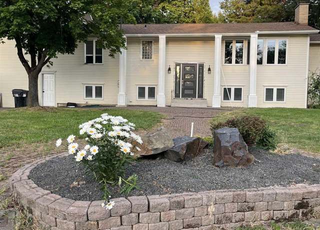Property at 1024 El Cajon, Moscow, ID 83844, 5 beds, 3 baths