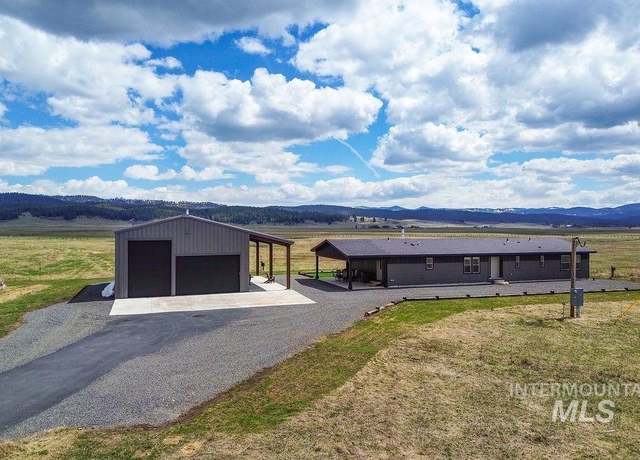 Property at 13100 Farm To Market Rd, Donnelly, ID 83615, 3 beds, 2 baths