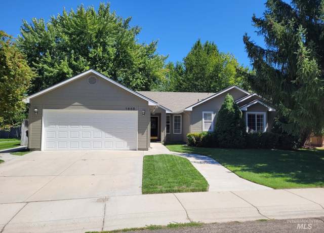 Property at 1948 E Laurelwood, Eagle, ID 83616, 4 beds, 2 baths