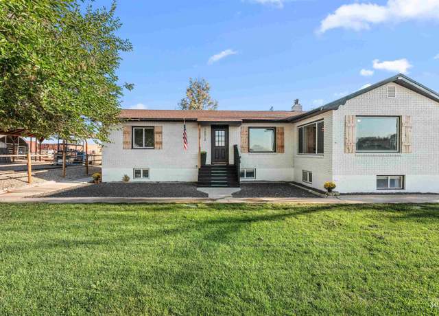 Property at 16816 Goodson Rd, Caldwell, ID 83607, 5 beds, 2 baths