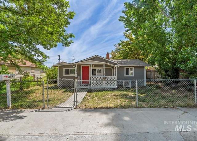 Property at 216 9th Ave North, Nampa, ID 83687, 3 beds, 2 baths