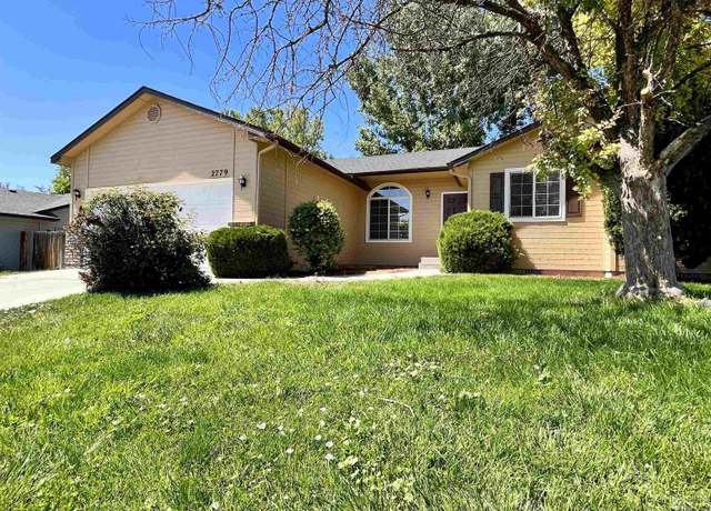 Property at 2779 N Old Stone Way, Meridian, ID 83646, 4 beds, 2 baths