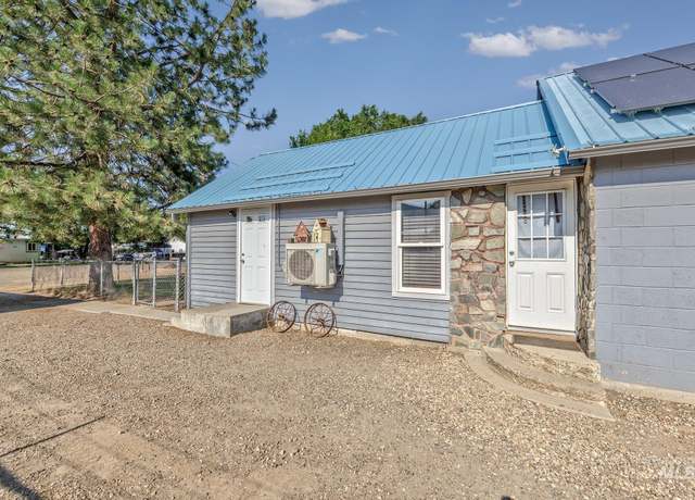 Property at 1025 W Galloway Ave, Weiser, ID 83672-1136, 2 beds, 1 bath