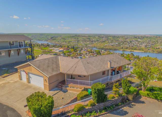 Property at 514 Crestline Circle Ct, Lewiston, ID 83501, 3 beds, 3 baths