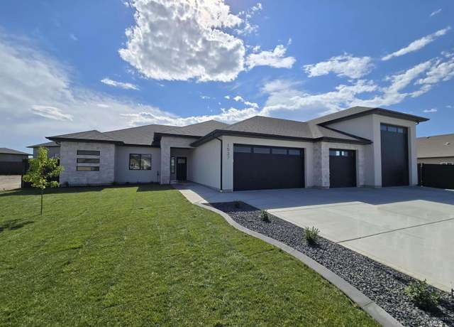 Property at 1537 Tule Dr, Twin Falls, ID 83301, 4 beds, 2 baths