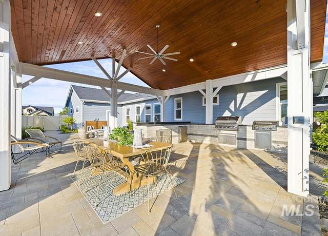 Property at 5445 S Mesa Trail Pl, Meridian, ID 83642, 5 beds, 3 baths