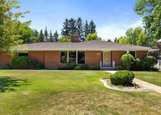 Property at 5605 W Lubkin St, Boise, ID 83706-1029, 4 beds, 3 baths