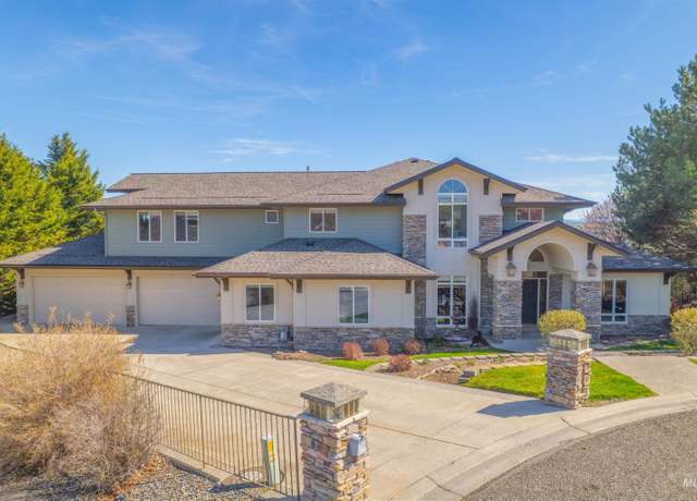 Property at 1963 Rivercrest Dr, Clarkston, WA 99403, 6 beds, 4.5 baths