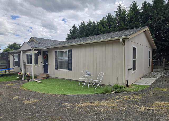 Property at 726 Preston Ave, Lewiston, ID 83501, 3 beds, 2 baths