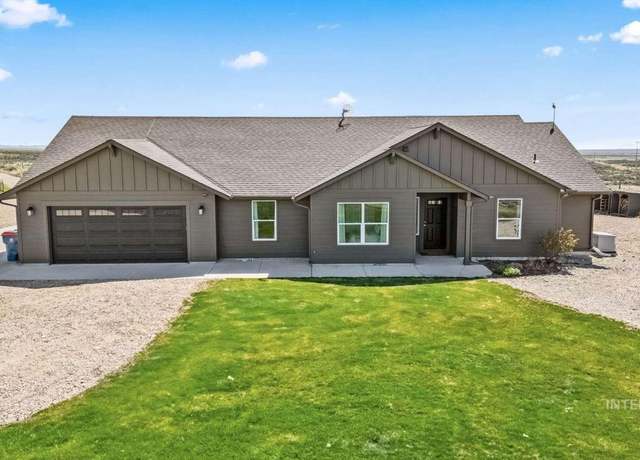 Property at 16842 S Vista Ave, Kuna, ID 83634, 3 beds, 2 baths