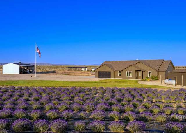 Property at 16842 S Vista Ave, Kuna, ID 83634, 3 beds, 2 baths