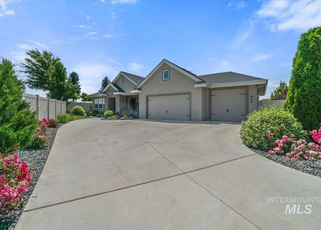 Property at 427 E Merino St, Kuna, ID 83634, 4 beds, 2 baths
