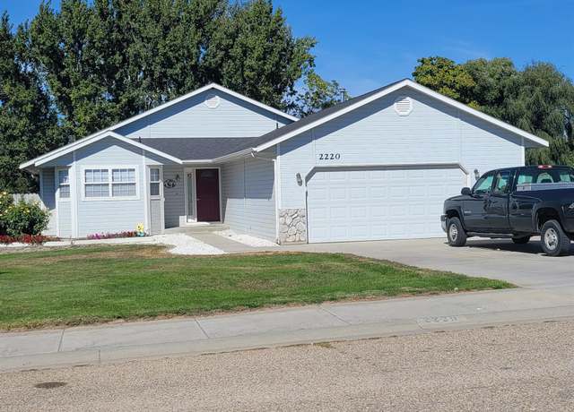 Property at 2220 Greenbrier Dr, Emmett, ID 83617, 3 beds, 2 baths