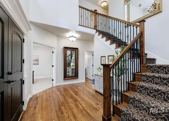 Property at 2417 E Brigantine Ct, Eagle, ID 83616, 4 beds, 3 baths