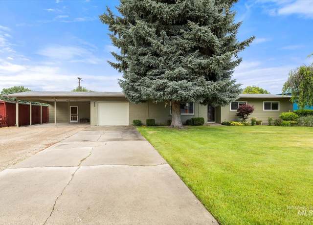 Property at 222 Dawn St, Eagle, ID 83616-4832, 3 beds, 2 baths