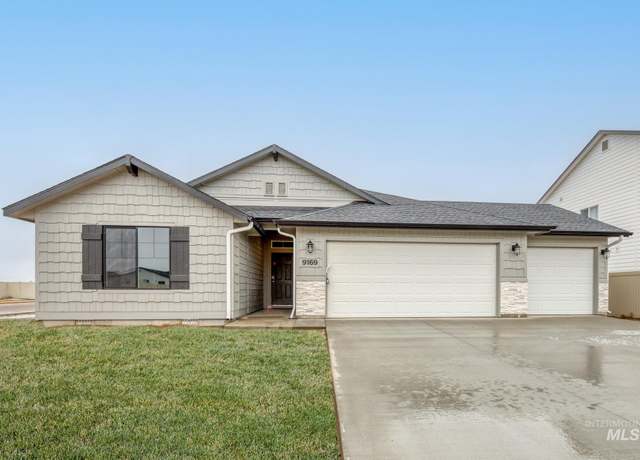 Property at 2034 N Thunderbolt St, Mountain Home, ID 83647, 4 beds, 2 baths
