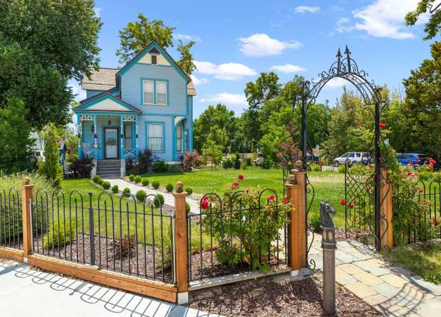 Property at 403 E Reserve St, Boise, ID 83712, 3 beds, 1.5 baths