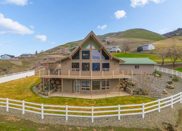 Property at 21766 Clearwater Rdg, Juliaetta, ID 83535, 2 beds, 2 baths