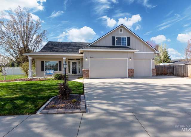 Property at 2853 N High Desert Way, Meridian, ID 83646, 4 beds, 3 baths