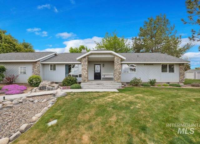 Property at 4519 Meadow Cir, Buhl, ID 83316, 3 beds, 2.5 baths