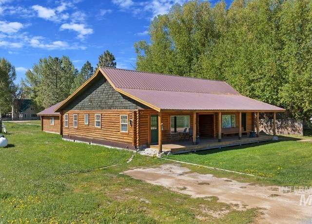 Property at 128 E Sage Ave, Fairfield, ID 83327, 2 beds, 2 baths