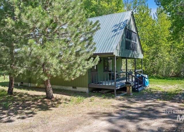 Property at 186 Phillips Creek Ln, Fairfield, ID 83327, 3 beds, 2 baths