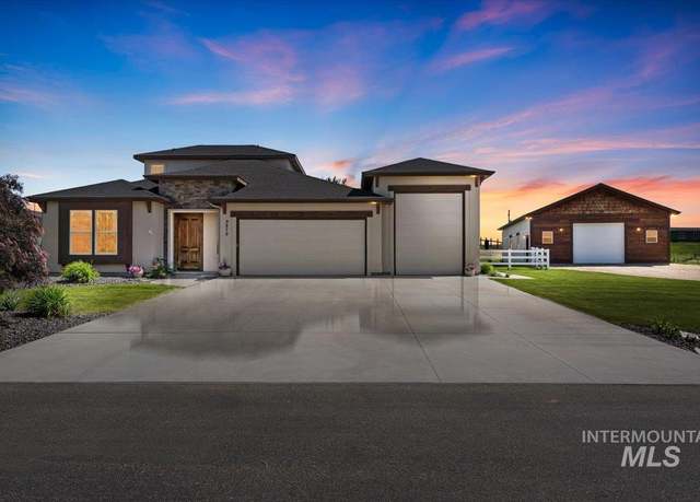 Property at 9879 Moon Shadow Ct, Middleton, ID 83644, 5 beds, 3 baths
