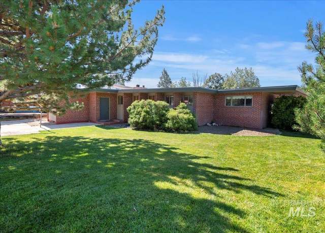 Property at 335 W Lincoln, Nampa, ID 83686, 4 beds, 3 baths