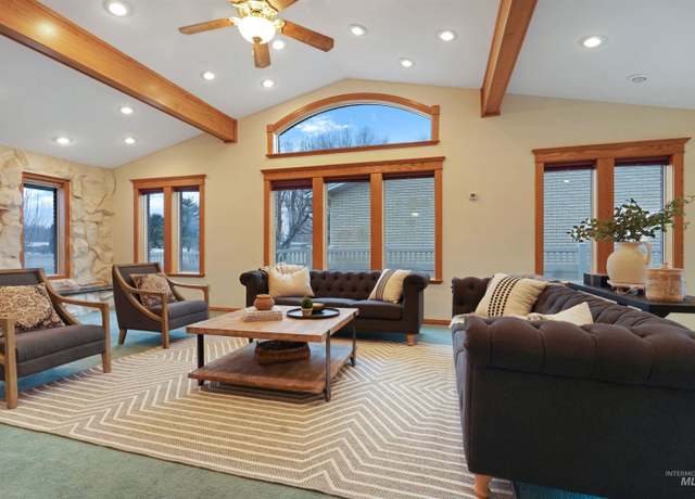 Property at 435 W 24th St, Burley, ID 83318, 5 beds, 2 baths
