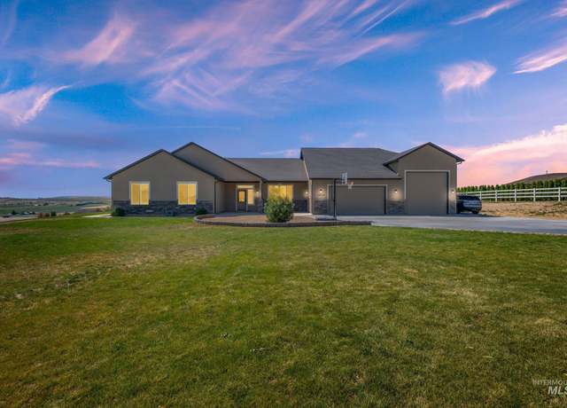 Property at 12635 Deer Ridge Trl, Nampa, ID 83686, 4 beds, 2 baths