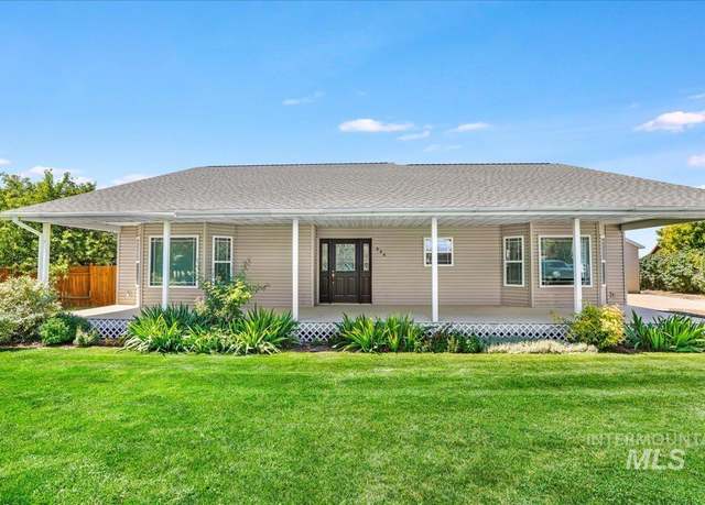 Property at 944 Milner St, Buhl, ID 83316, 3 beds, 2 baths