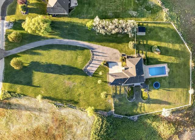 Property at 25124 Shadow Mountain Cir, Star, ID 83669, 4 beds, 3 baths