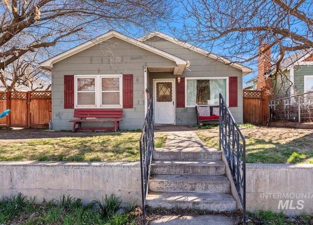 Property at 64 N Alton, Glenns Ferry, ID 83623, 4 beds, 1 bath