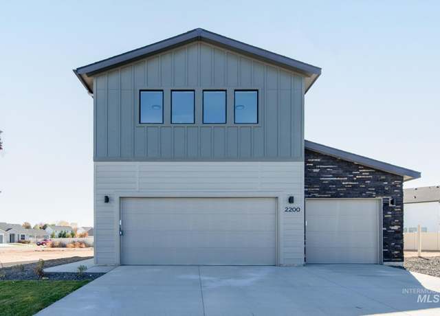 Property at 721 S Blackfoot Ave, Emmett, ID 83617, 4 beds, 2.5 baths
