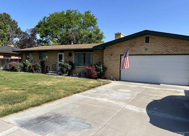 Property at 1423 Holly Dr, Twin Falls, ID 83301, 3 beds, 1.5 baths