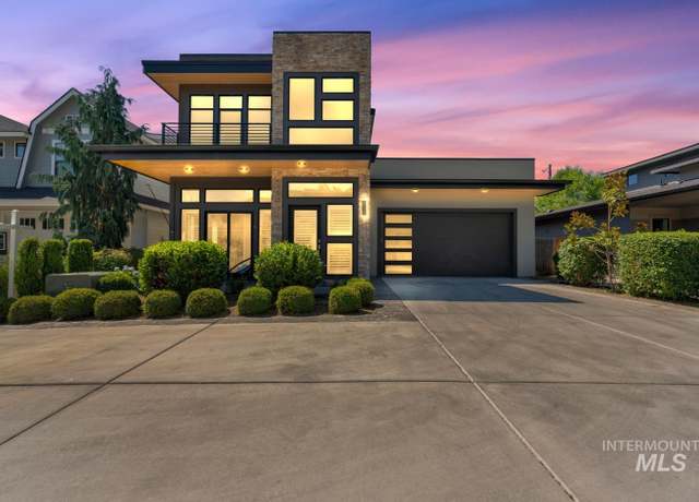Property at 2563 N N 23rd Pl, Boise, ID 83702, 3 beds, 2.5 baths